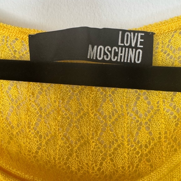 Love Moschino Asymmetrical Knit T-Shirt – Size 6 - Picture 3 of 17